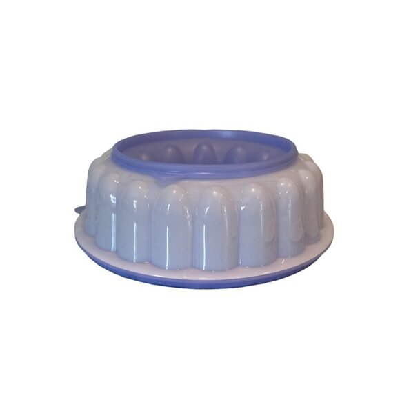 TUPPERWARE Jel-Ring Mold/Gelatin Mold Container - Picture 1 of 4